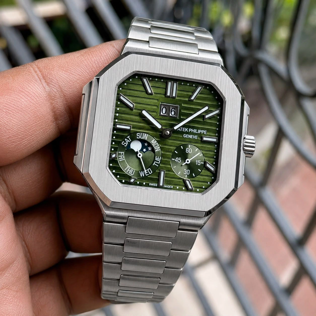 Patek Philippe Cubitus Automatic 3