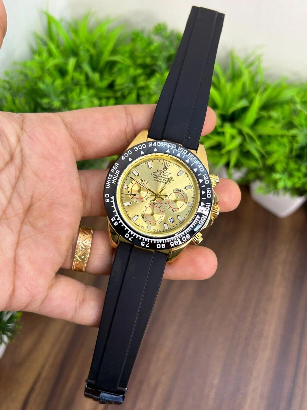 Rolex Daytona Gold & Black Quartz Chronograph 2