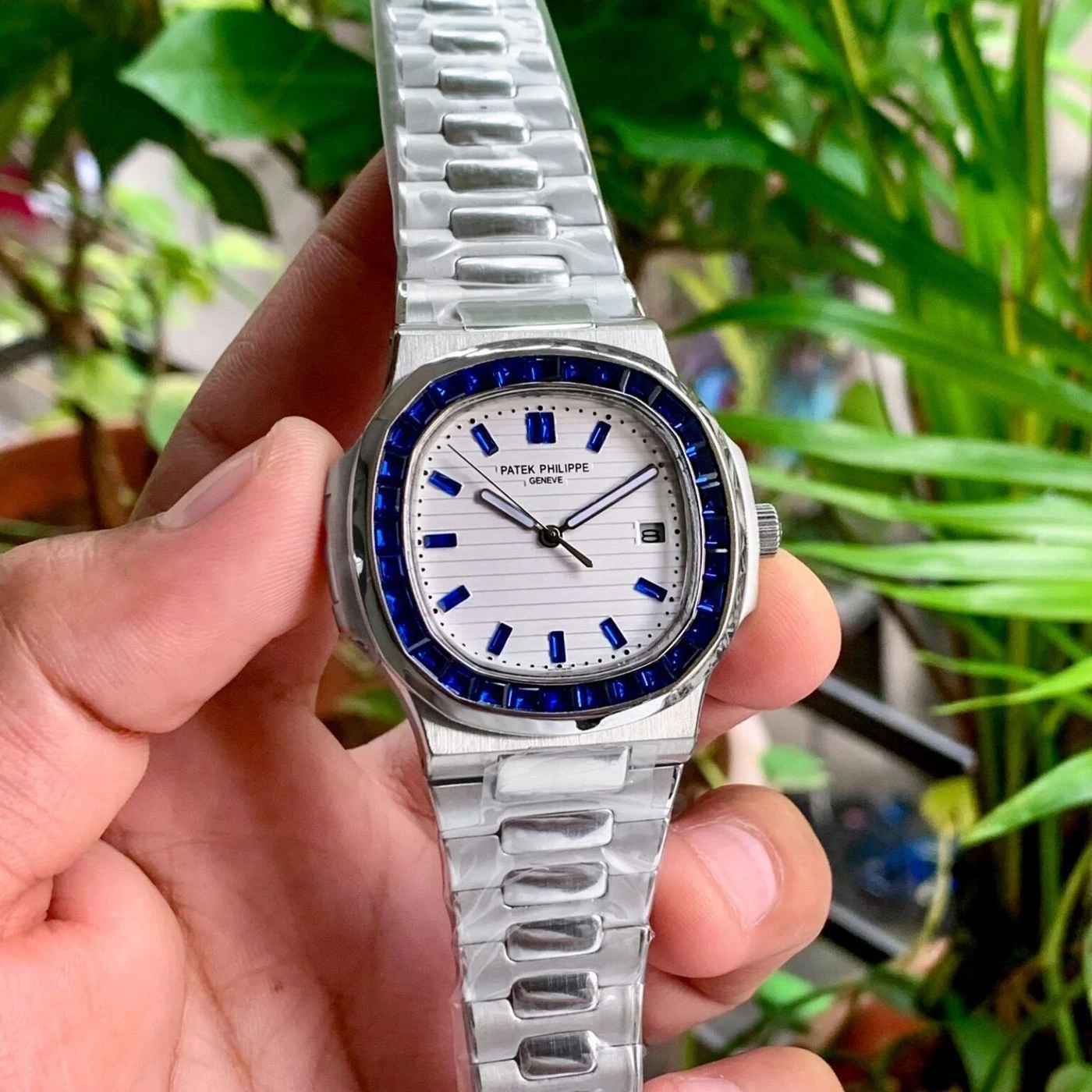 Patek Philippe Nautilus Diamond Silver Edition 1
