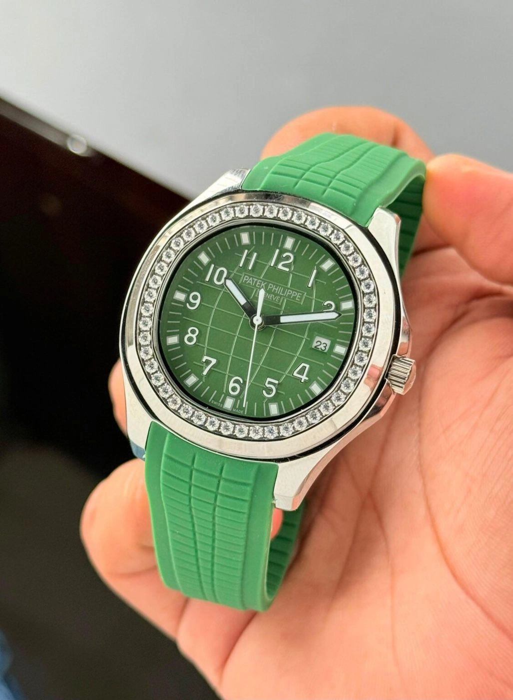 Patek Philippe Aquanaut Travel Time Green Edition 3