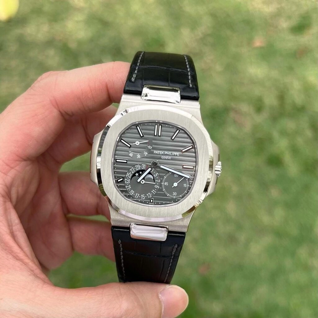 Patek Philippe Nautilus 5712G-001 4