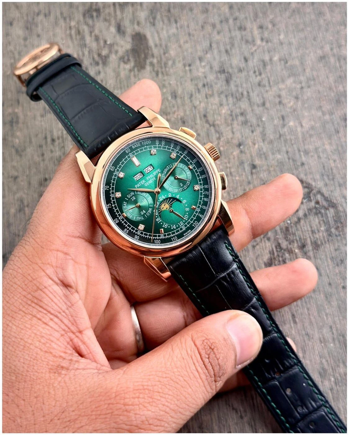 Patek Philippe Perpetual Green Calendar Chronograph 4