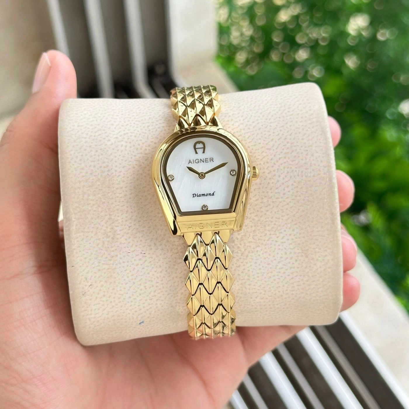 Aigner Bitonto Gold Tone White Dial 1