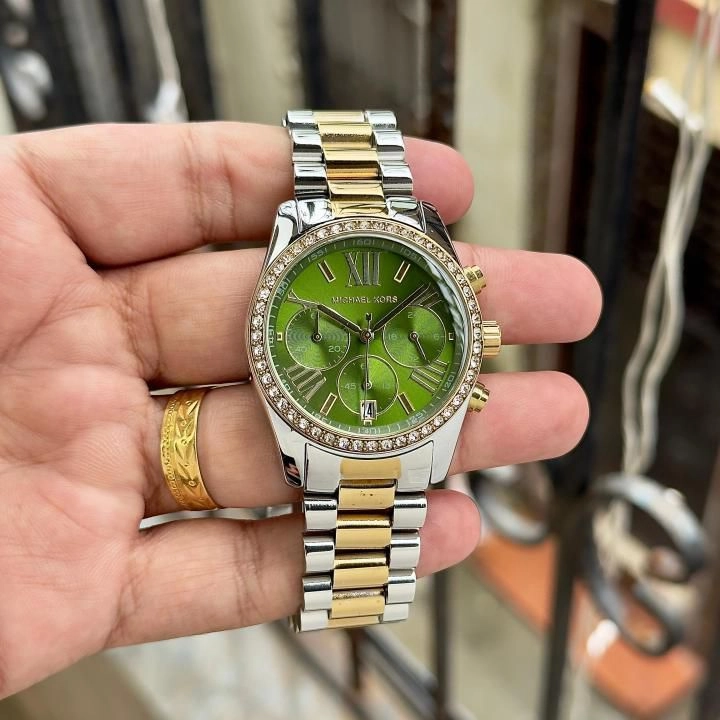 Michae_el Kors Lexington Chronograph womens 2 ton gold green 1