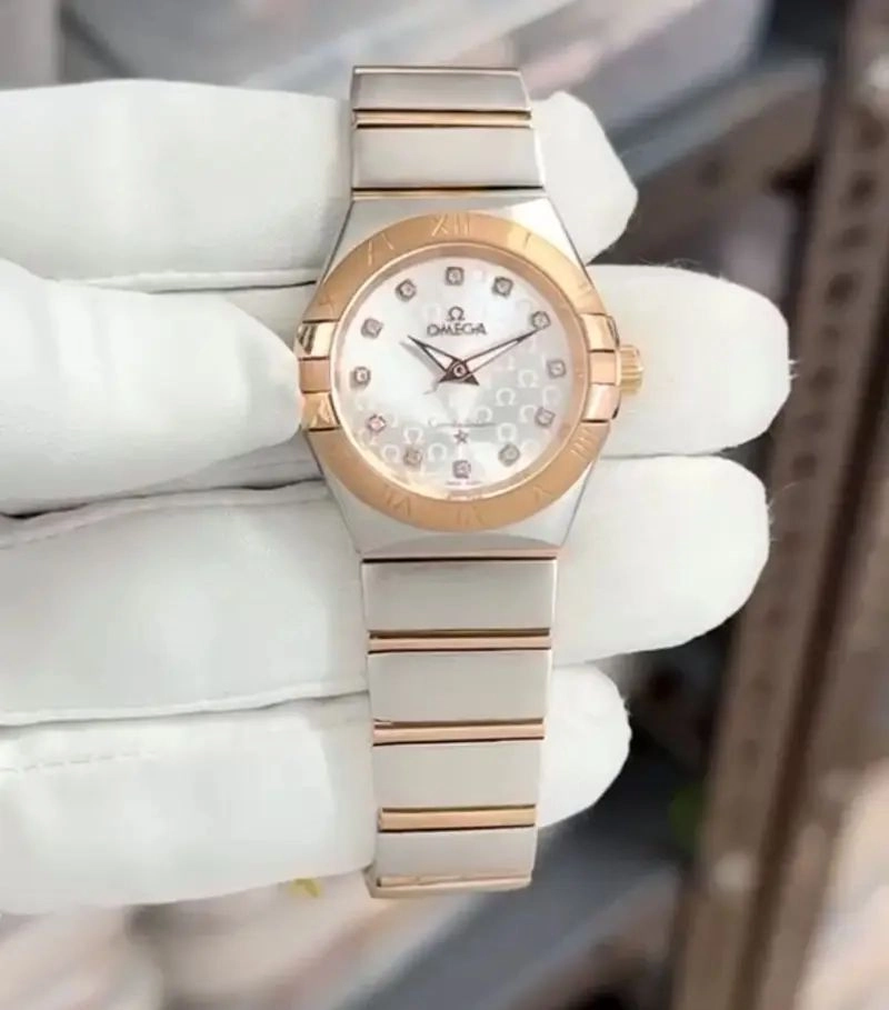 Omega Constellation Mother-of-Pearl Dial 1