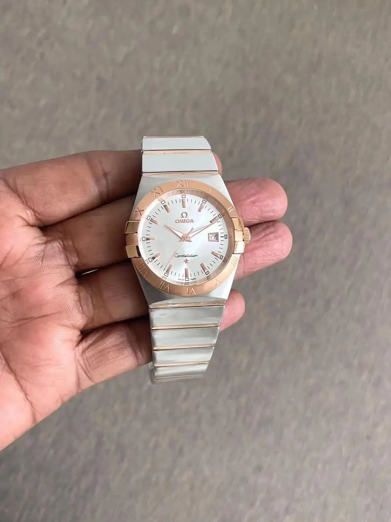 Omega Constellation Silver Quartz 1
