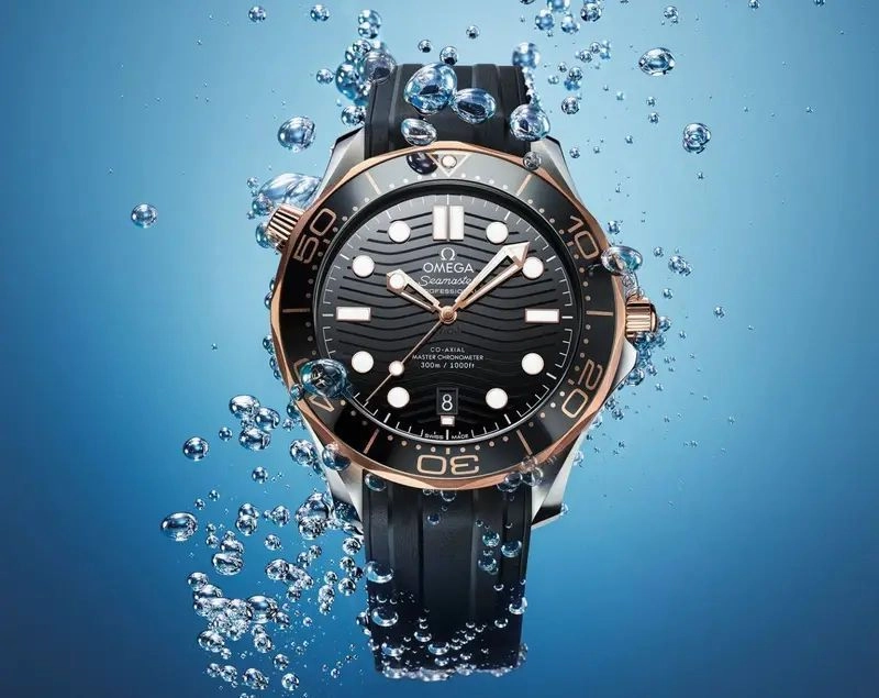 Omega Seamaster Black Diver 300M Automatic 4