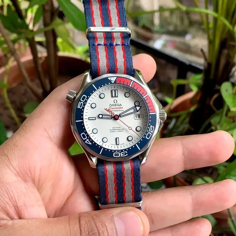 Omega Seamaster Commander 007 Edition 3