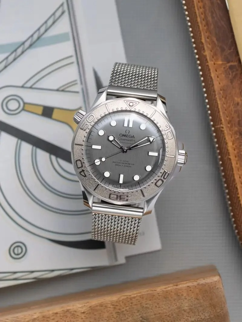 Omega Seamaster Diver 300 Automatic Grey Dial 3