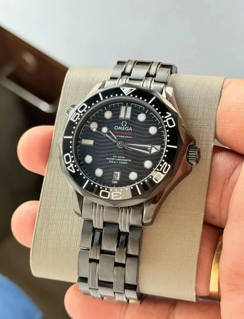 Omega Seamaster Diver 300M Chronometer Automatic 1