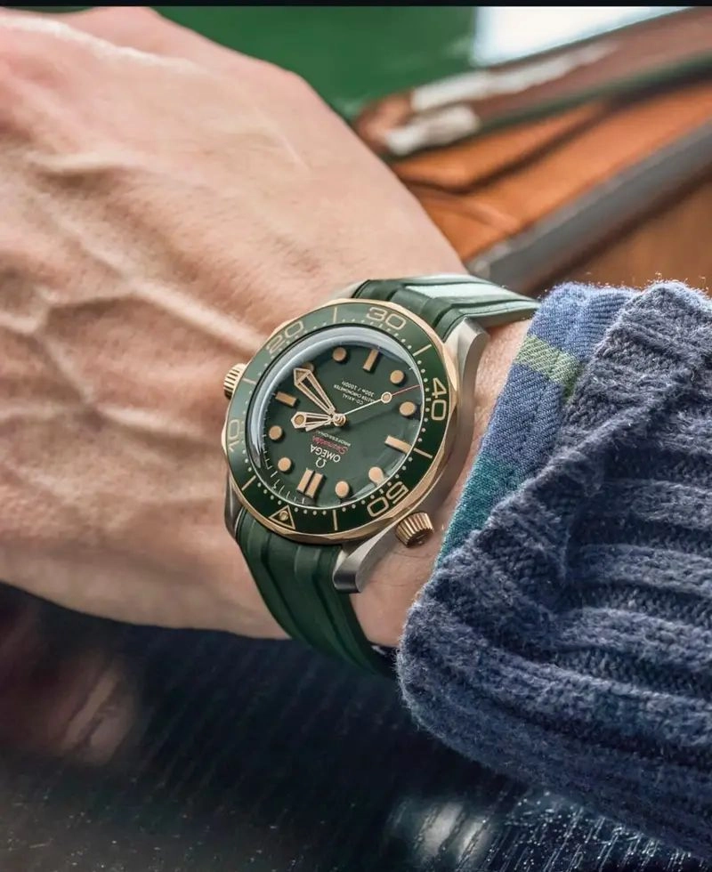 Omega Seamaster Diver 300M Green Tone 2