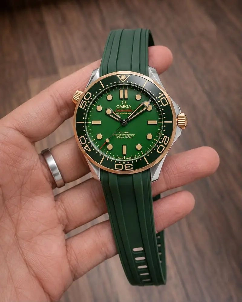 Omega Seamaster Diver Green Dial 2