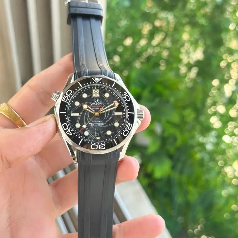 Omega Seamaster Diver James Bond Edition Automatic 2