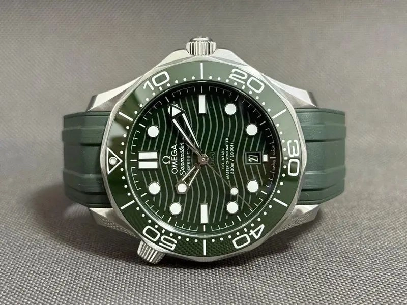 Omega Seamaster Green Diver Automatic 4