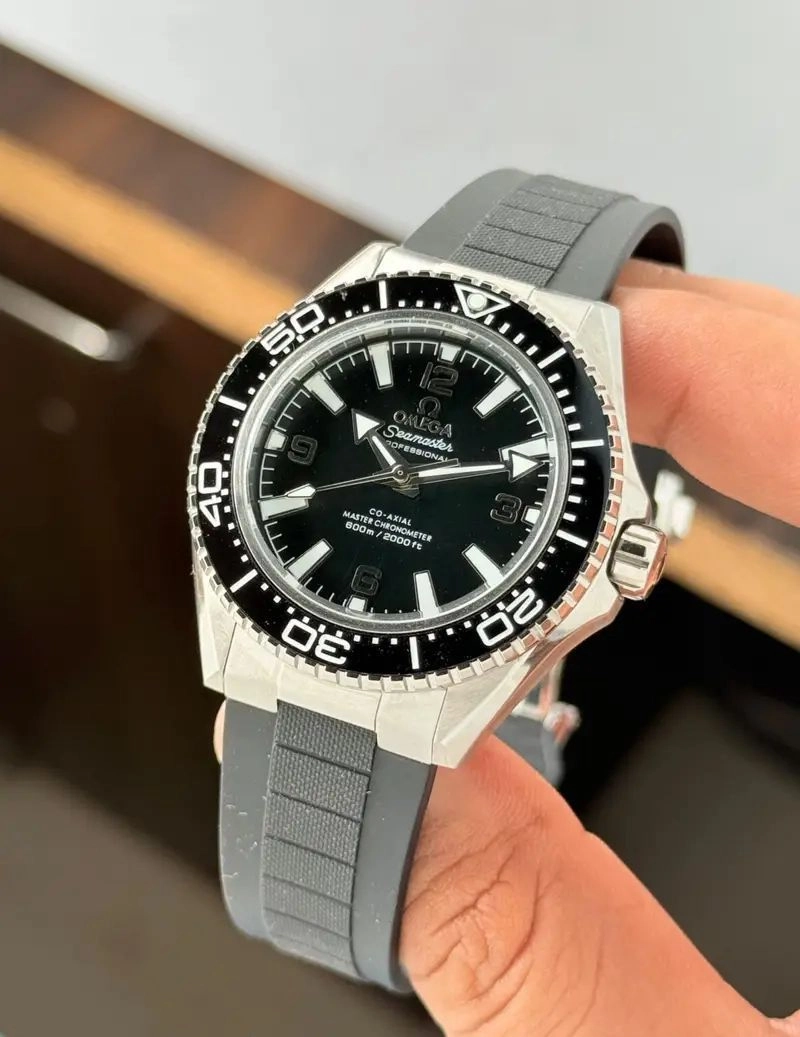 Omega Seamaster Planet Ocean 600M Automatic 1