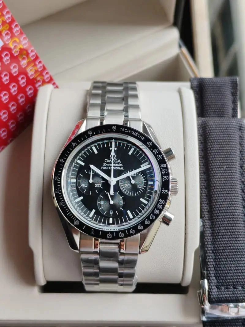 Omega Seamaster Professional Diver 300M Blue Dial 1