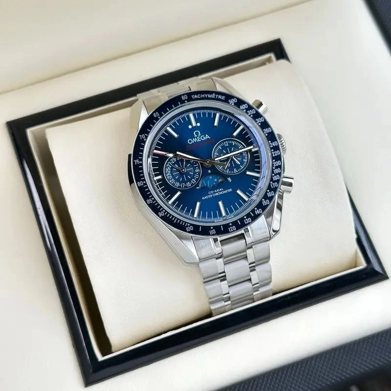 Omega Speedmaster Moonphase Chronograph Blue Dial 5