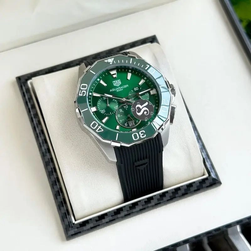 TAG Heuer Aquaracer Professional 300 Chronograph 1
