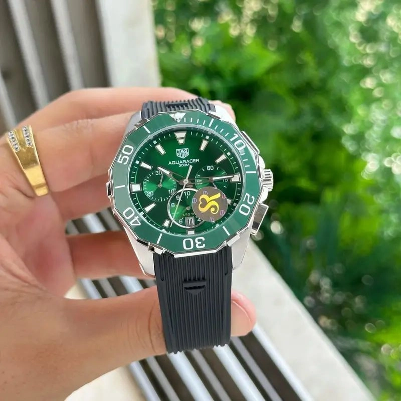 TAG Heuer Aquaracer Professional 300 Chronograph 2