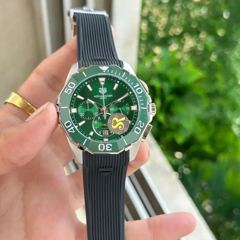 TAG Heuer Aquaracer Professional 300 Chronograph 3