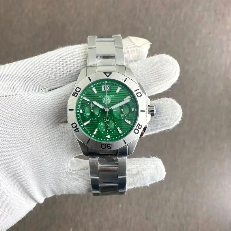Tag Heuer Aquaracer Professional Chronograph 4