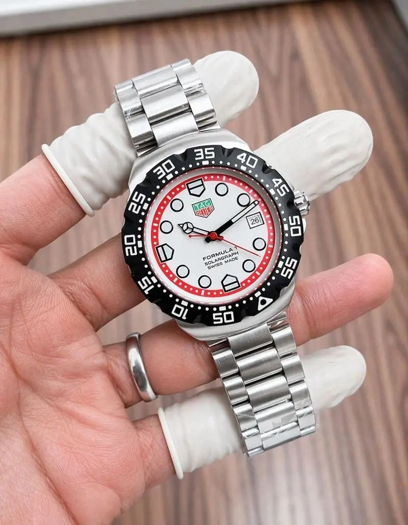 Tag Heuer Aquaracer Solargraph 1
