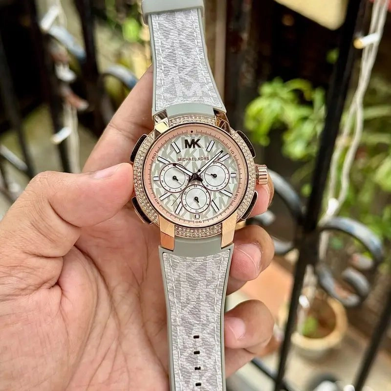 Michael Kors Sidney Monogram Dial 1