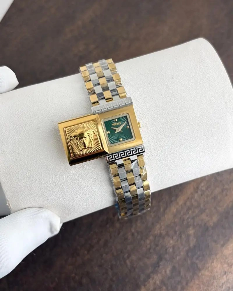 Versace Green Analog Dial Quartz 1