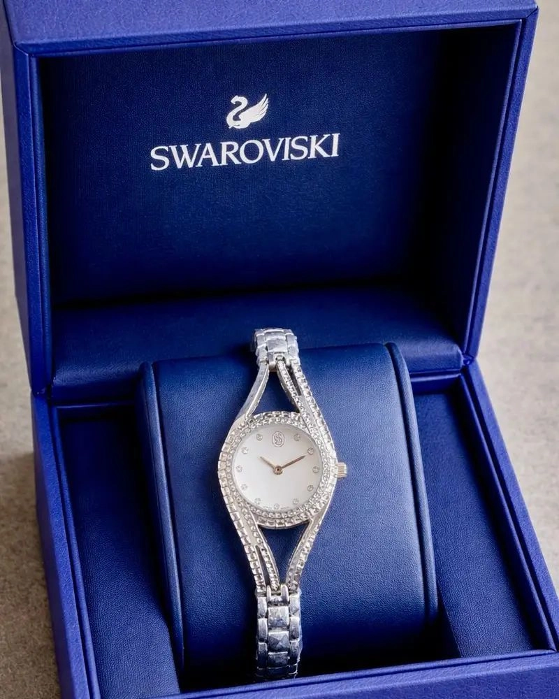 Swarovski Hyperbola Bangle Quartz 1