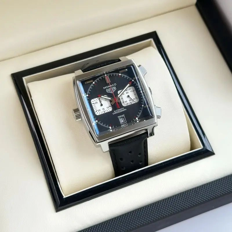 Tag heuer monaco black White chronograph 4