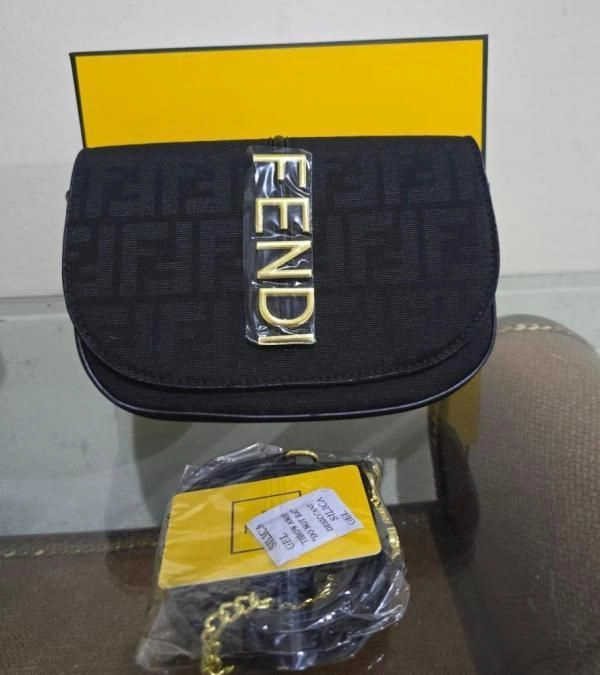 Fend_ff-jacquard-motif-baguette-shoulder-bag-with-box 5212 1