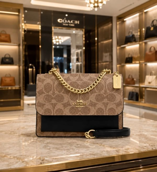 Coac_crossbody lady bed with box carrybag 6744 1