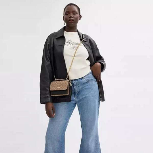 Coac_crossbody lady bed with box carrybag 6744 2