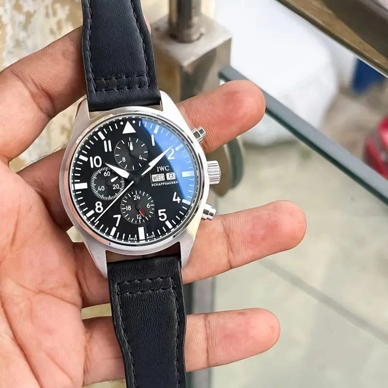 IWC Pilot’s Chronograph salmon Dial Edition 3