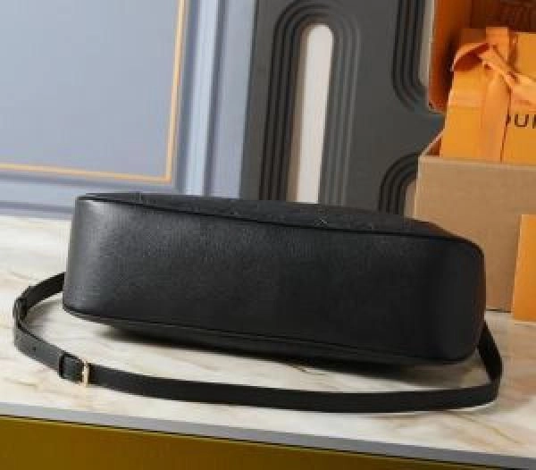 Louii.s Vuitton Skyline Handbag with box dustbag box 6523 4
