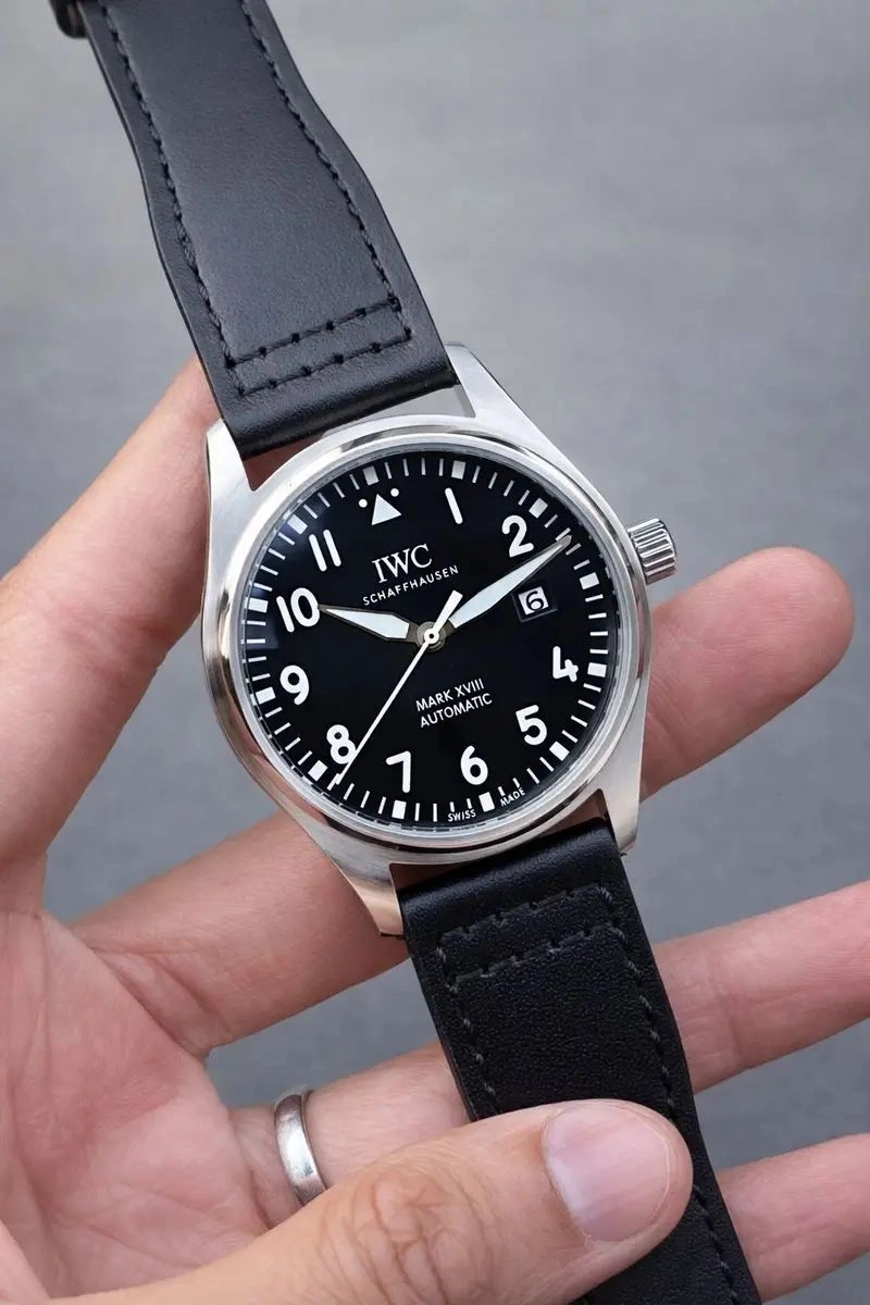 IWC Schaffhausen Pilot’s Automatic Black 4
