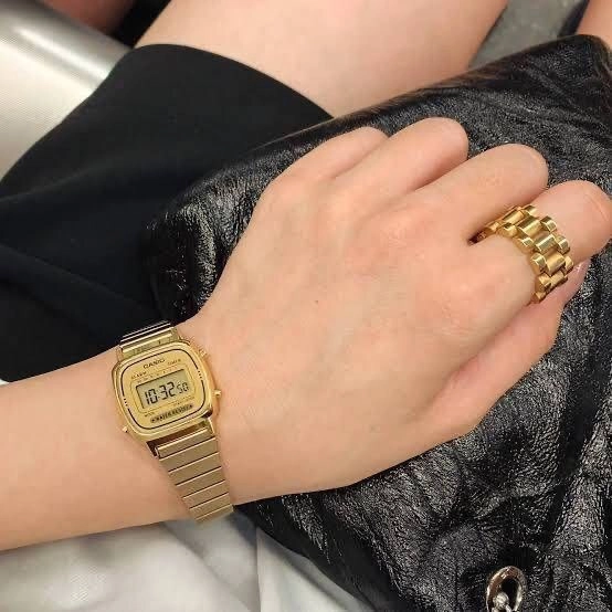 Casio Vintage Gold Digital Edition 4