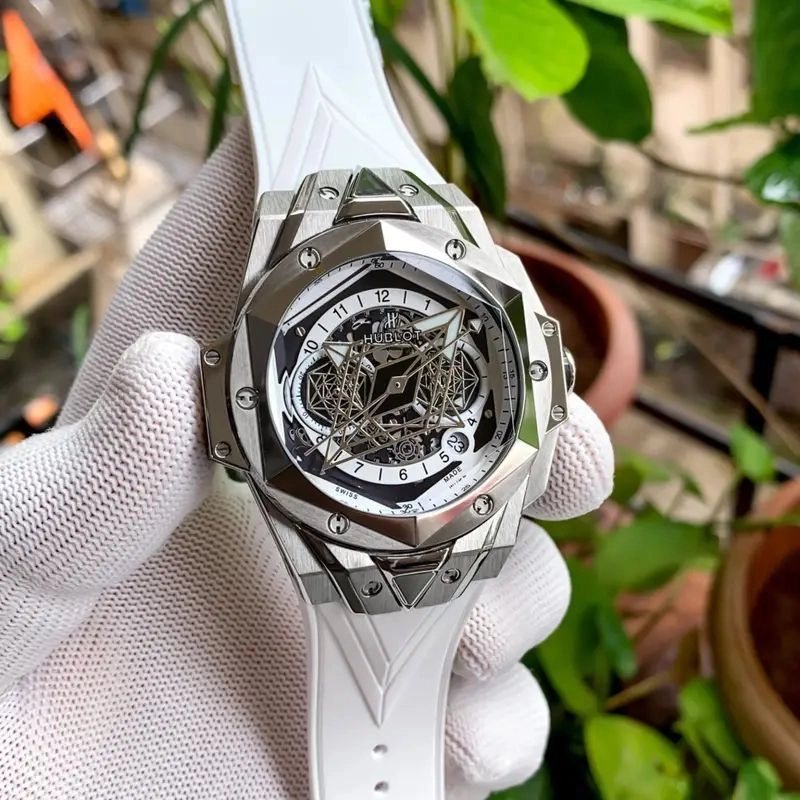 Hublot Big Bang Sang Bleu II Chronograph 1