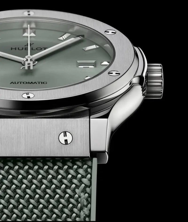 Hublot Classic Fusion Titanium 2