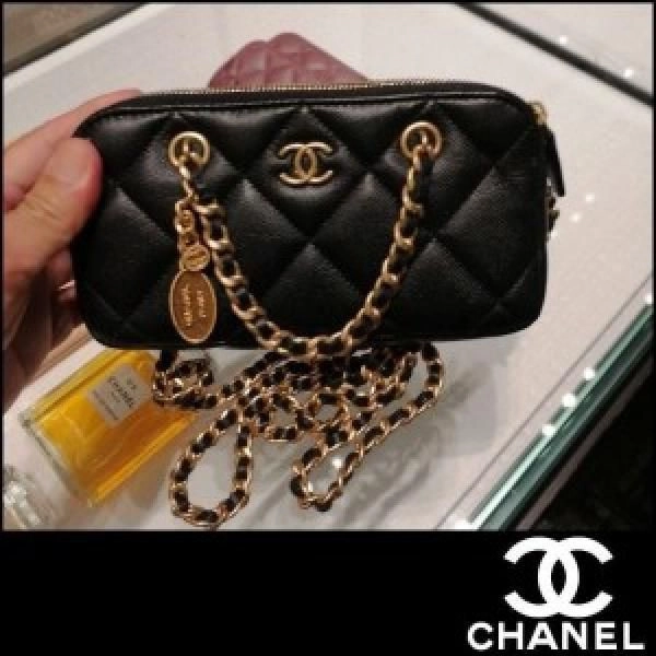 Chane-23b-retro-shopping-zipped-phone-holder-with-chain-woc-in-black-cavier-bag-with-box-1540 4
