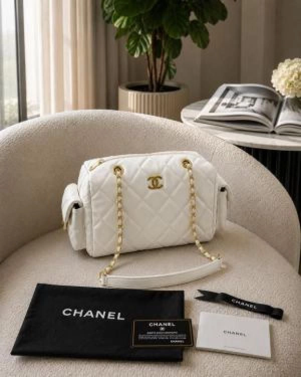 CHANE BOWLING QUILTED HANDBAG WITH BOX 5158 2