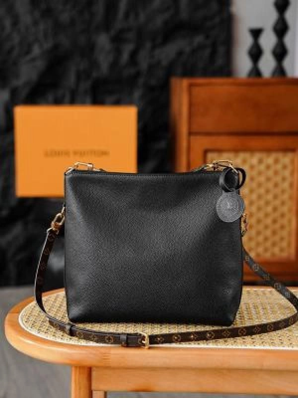 loui-vuitton-multipaas-handbag-with-box-5152 2