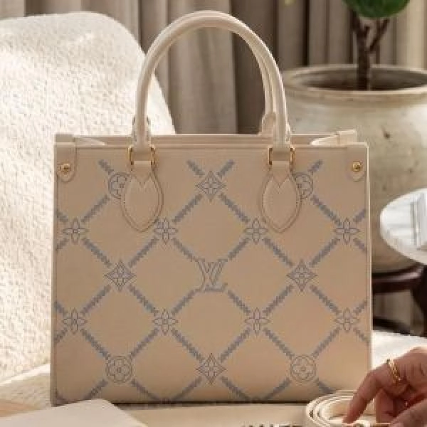 LOUI VUITTON ON THE GO WITH BOX 6686 1