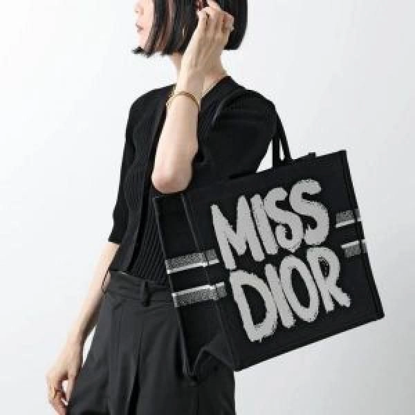 Christian Sale Miss Book Tote With OG Box carrybag 5135 5