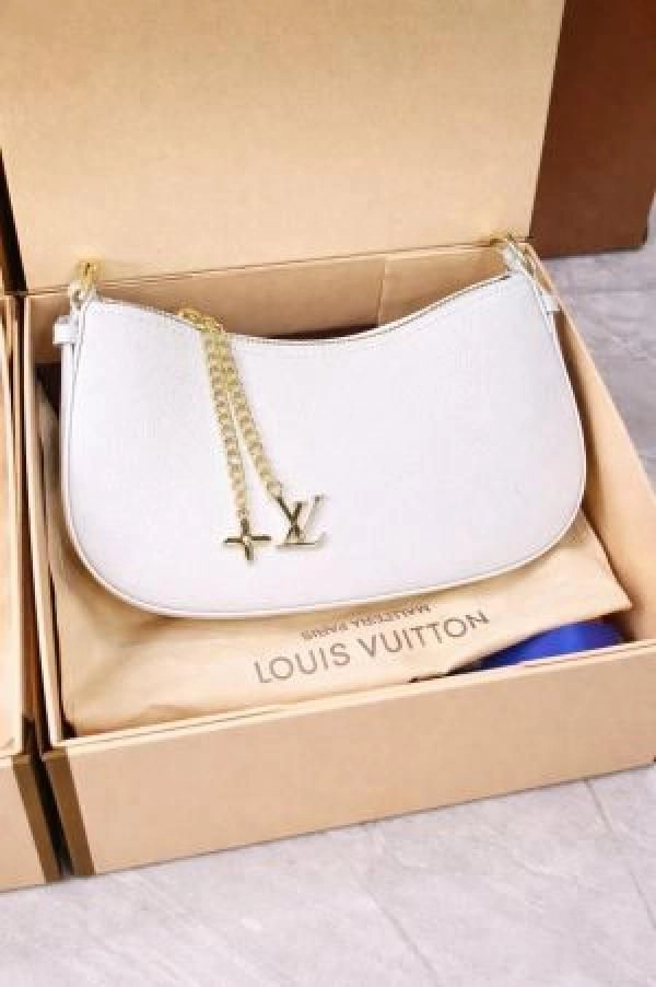 Loui Vuitton pochette bloom with box 6150 5