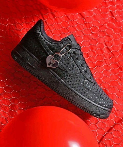 Nikkee AirForce 1 07 Valentines Day 5
