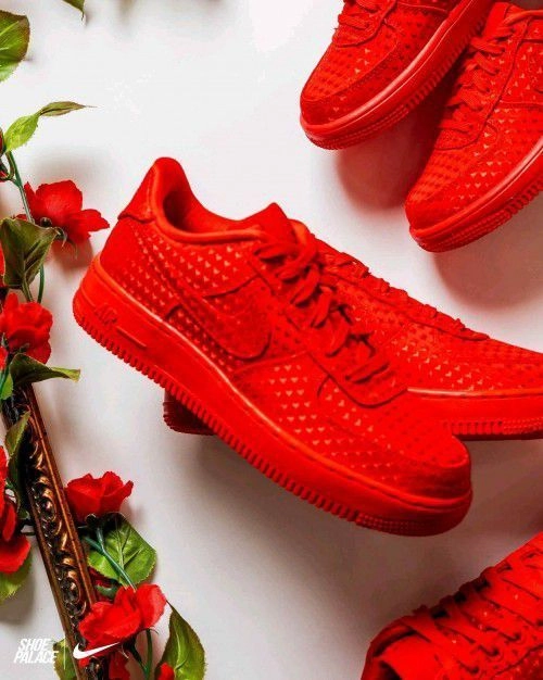 Nikkee AIR FORCE 1 RETRO VALENTINES DAY 2