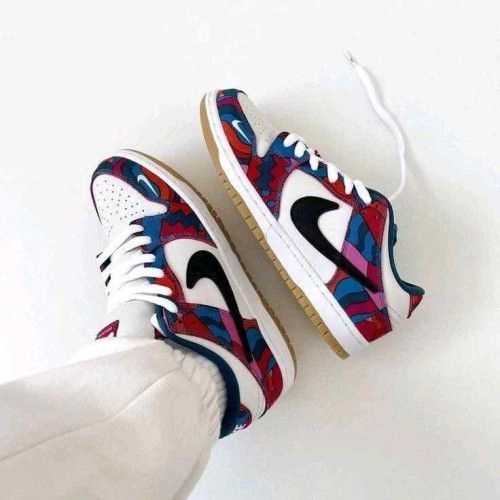 Nikkee SB Dunk Low Pro Parra 5