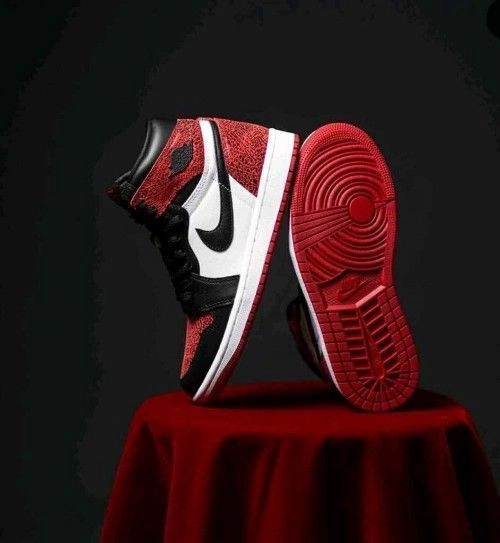 Air Jordan 1 Retro High OG Ruby fix 1