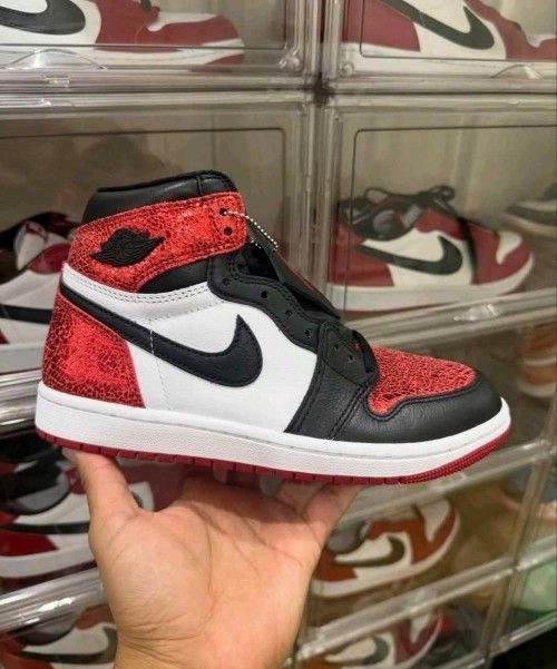 Air Jordan 1 Retro High OG Ruby fix 2